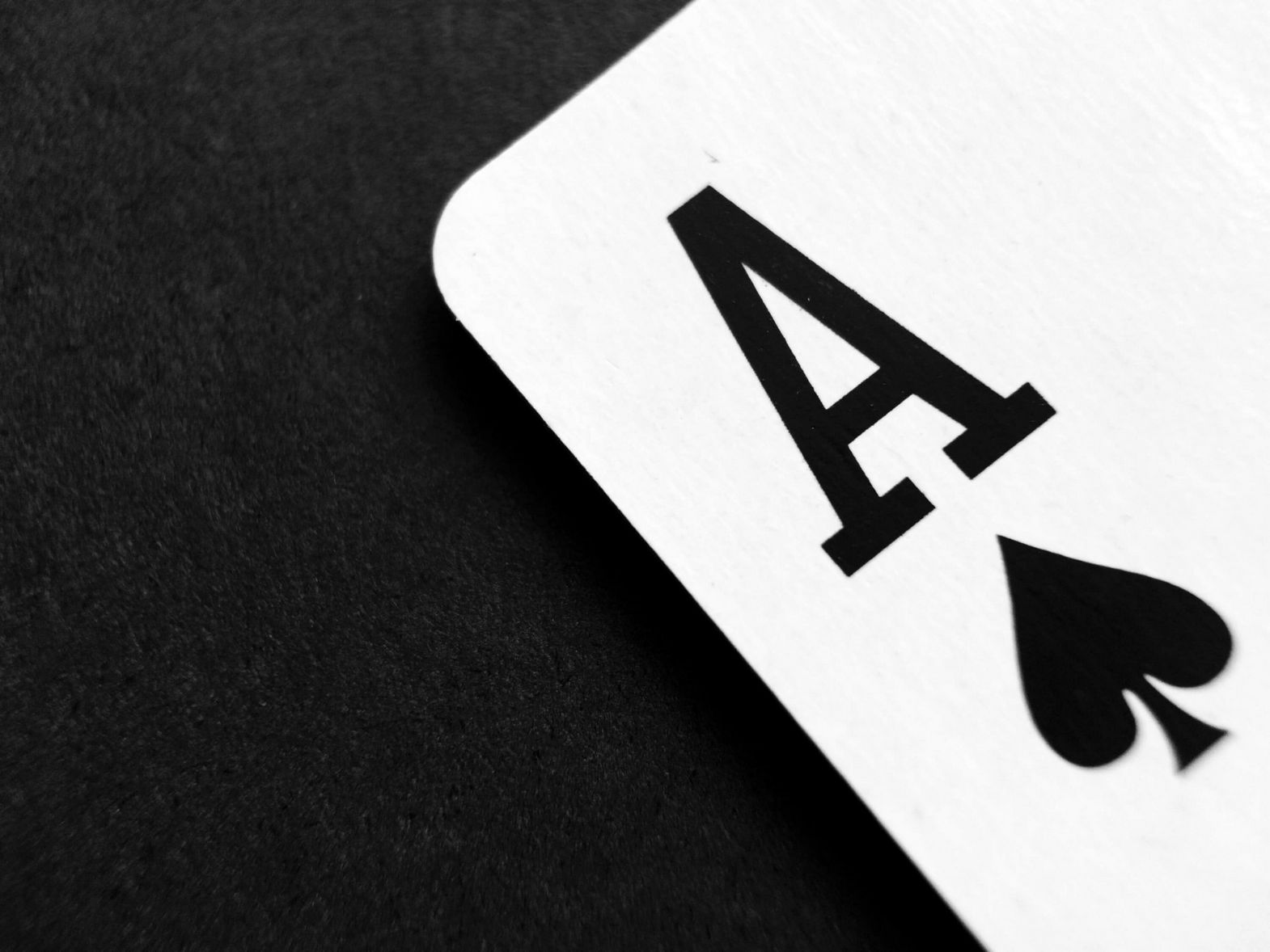Texas Holdem Çevrimiçi Poker Nasıl Oynanır ve Bahis Yapılır: Standart Kurallar Texas Holdem Çevrimiçi Poker Nasıl Oynanır ve Bahis Yapılır: Standart Kurallar